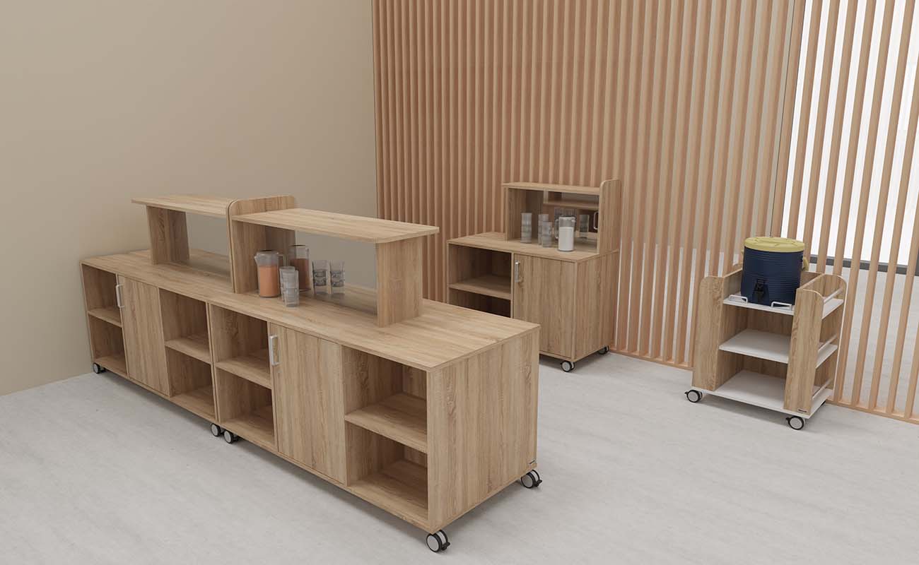 Mensa Kinderbistro Ecke mit Betzold beidseitigem Buffetwagen, Getränkemobil und einseitigem Buffetwagen vor Lamellenwand