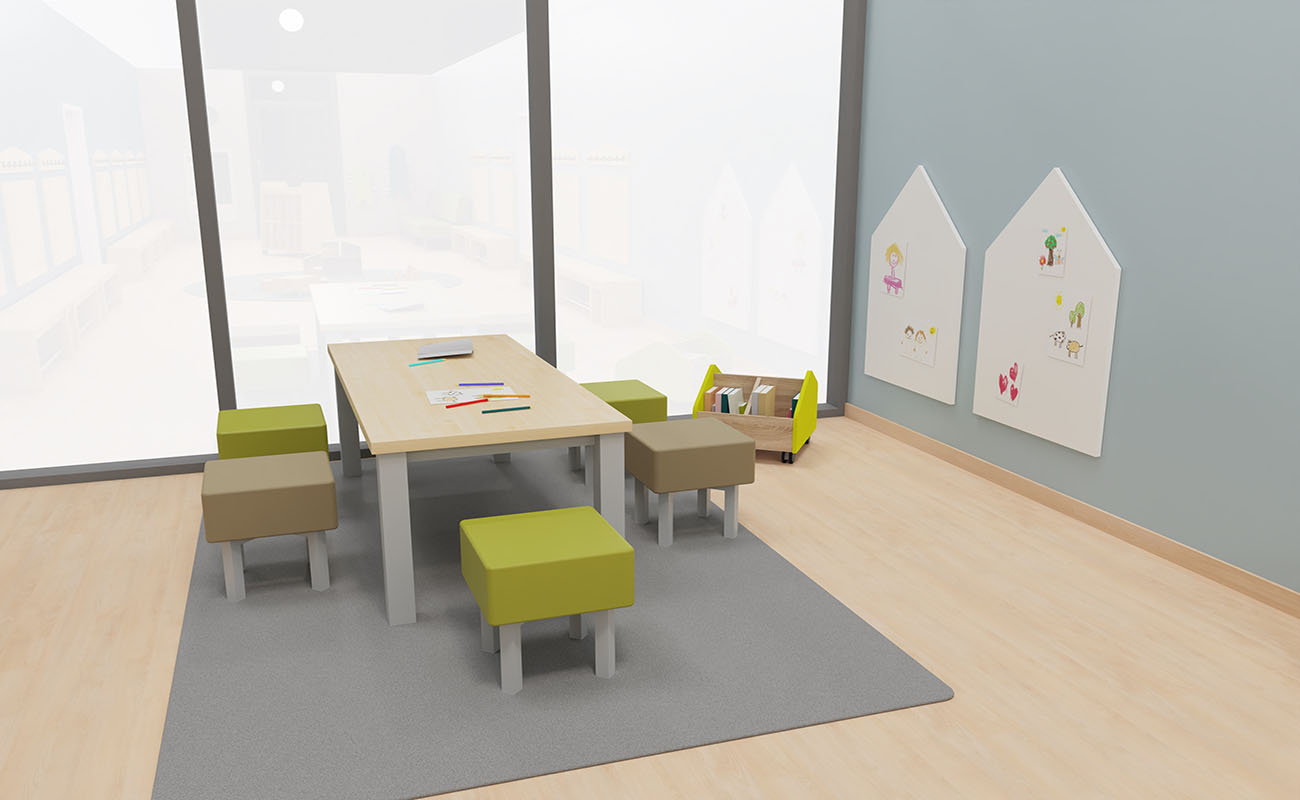 Garderobe Spiel- und Stauraum Ausschnitt mit essBar Tisch und Stühlen und EduCasa Magnettafel Haus