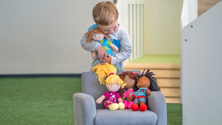 Puppen spielen in der Waldorfpädagogik eine grosse Rolle.