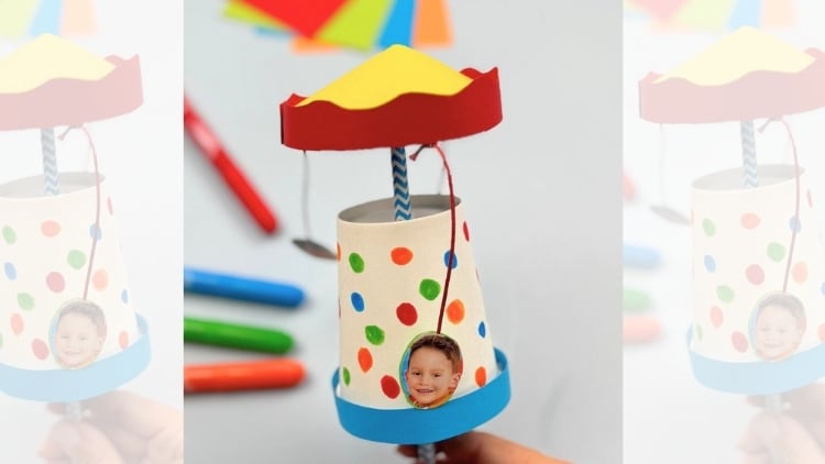 Karussell aus einem Pappbecher gebastelt