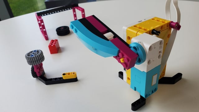 Erfahrungsbericht LEGO® Education SPIKE™ Prime Erfahrungsbericht LEGO® Education SPIKE™ Prime