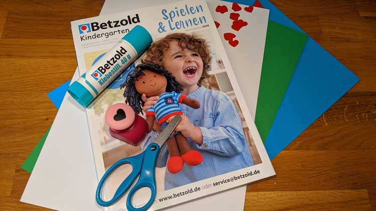 Bastelmaterial für eine Pop-up-Karte