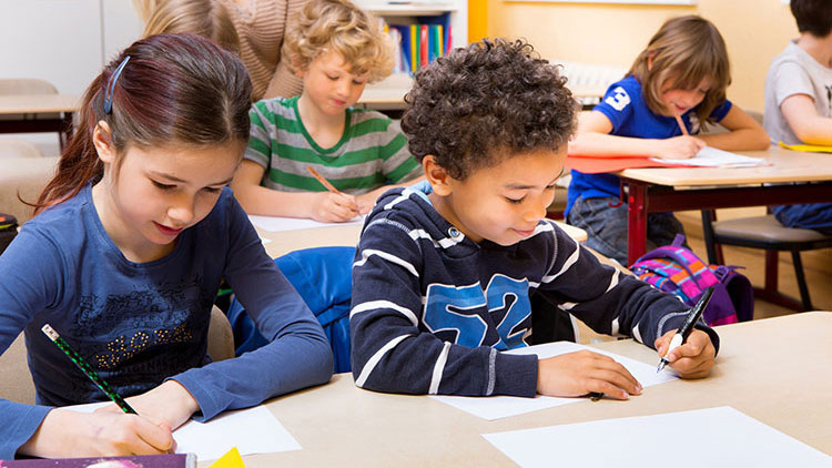 Kinder in der Grundschule